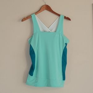 Salomon workout top size Large